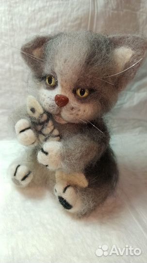 Игрушка-сувенир из натуральной шерсти