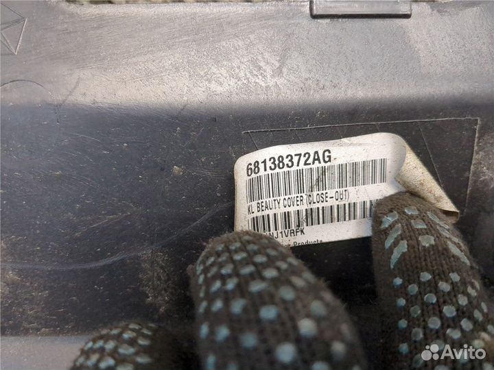 Накладка замка капота Jeep Cherokee 2013, 2015