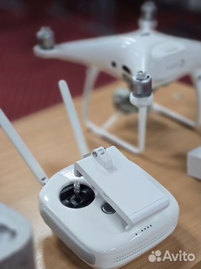 Квадрокоптер dji phantom 4 pro v 2.0
