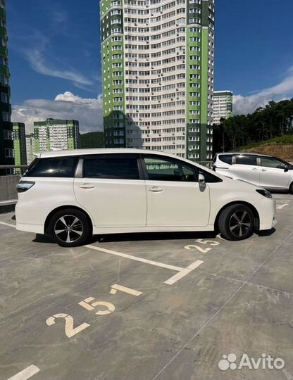 Toyota Wish 1.8 CVT, 2013, 58 698 км