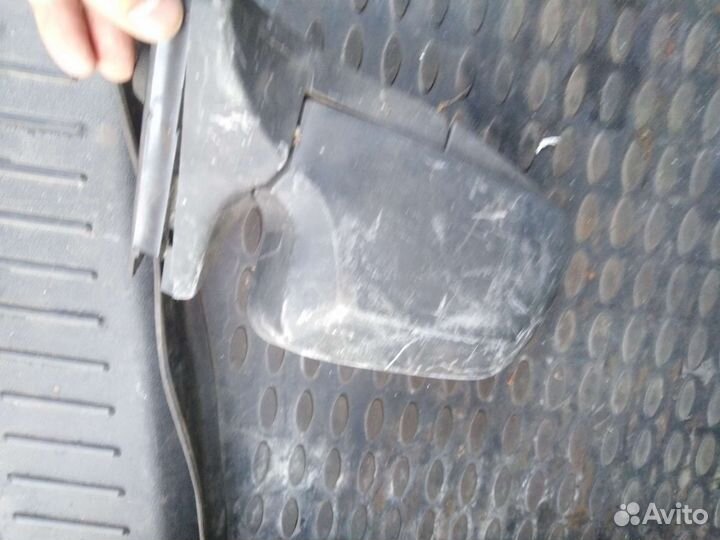 Зеркало заднего вида