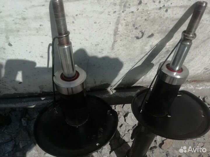 Стойки задние renault duster, каптюр