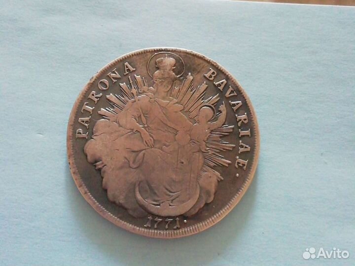 Старинная монета