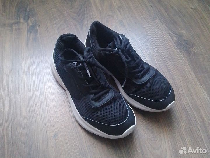 Кроссовки 41 р