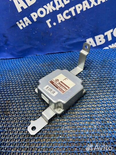 Блок управления раздаткой Nissan Murano Z50