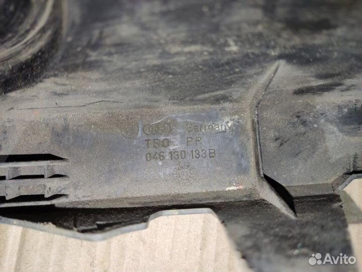 Кожух грм Audi 100 седан 2.5 AAT 1991