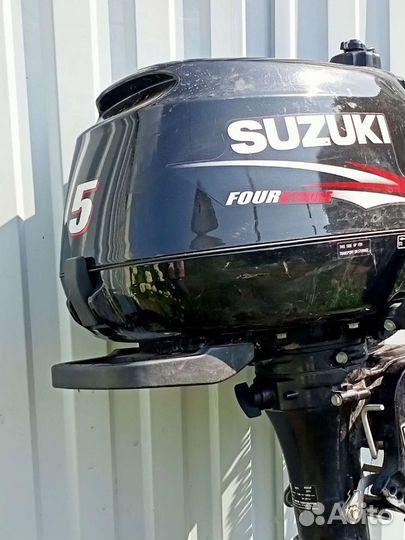 Лодка с мотором