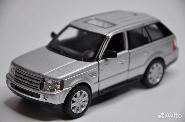 Модель автомобиля Range Rover Sport металл