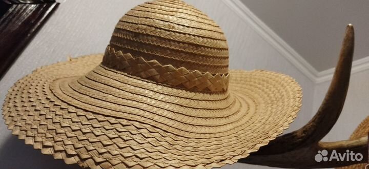 Соломенная шляпа дамская