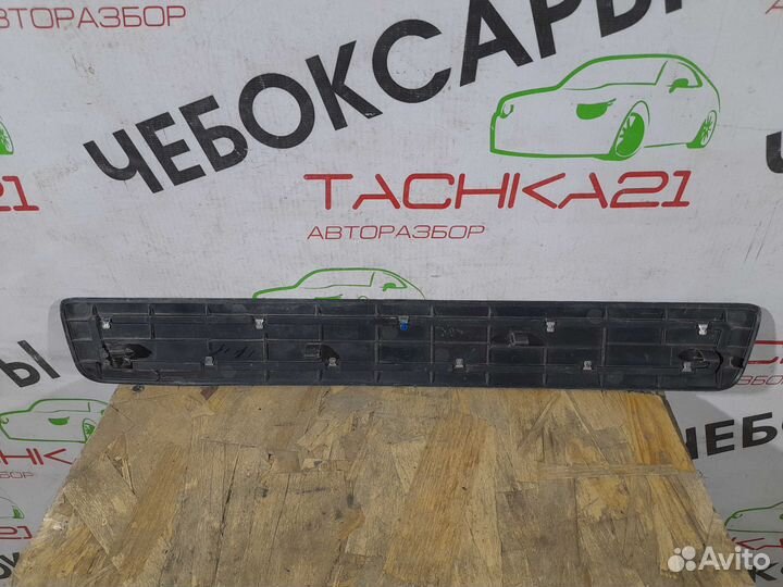 Накладка порога передняя правая Geely Coolray (201