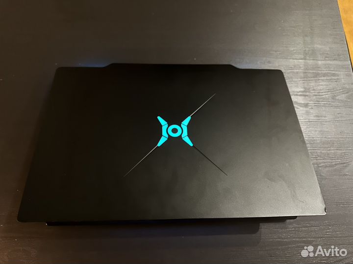 Ноутбук Honor V700