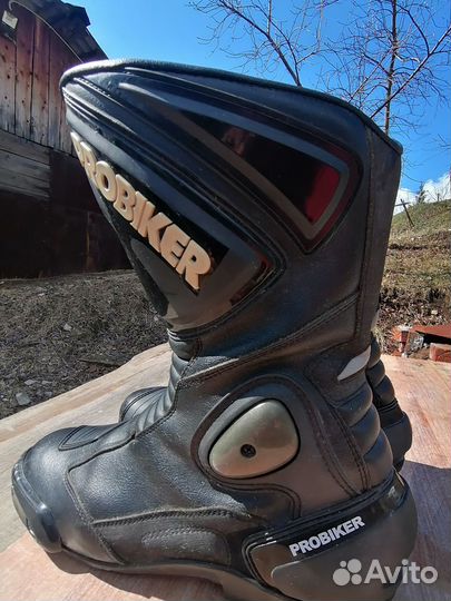 Костюм,мотоботы,шипованная резина