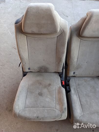 Второй ряд сидений Citroen C4 Grand Picasso