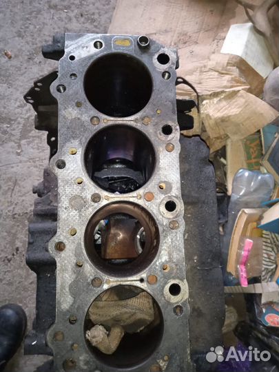 Блок двигателя Митсубиси 4 д56