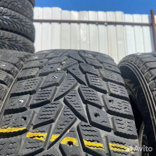 Dunlop SP Winter Ice 02 175/65 R14 82T