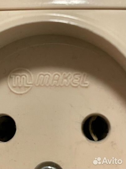 Розетка Makel двойная, блок новые
