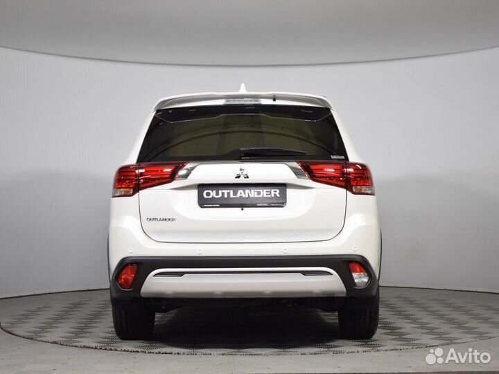 Mitsubishi Outlander 2.4 CVT, 2022