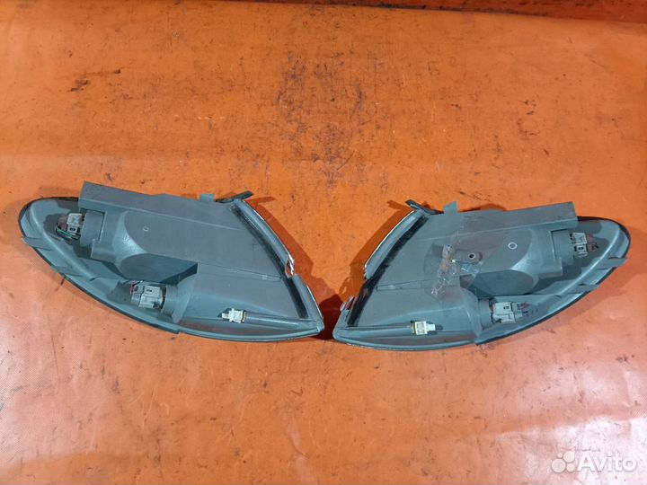 Поворотник к фаре Nissan Presage HU30