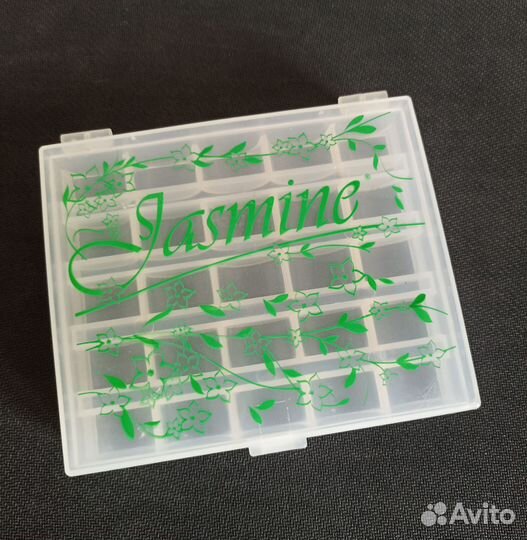 Органайзеры Jasmine для шпулек и комплект шпулек