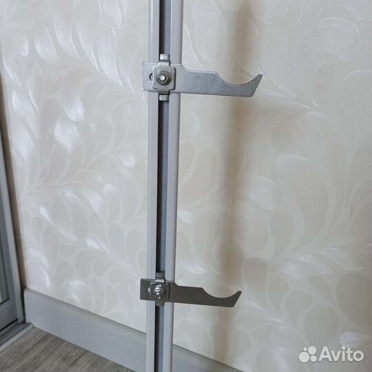 Кронштейн/крепëж напольный для радиатора