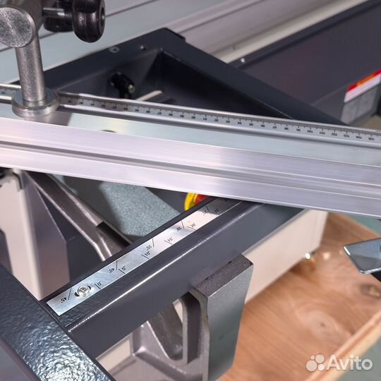 Деревообрабатывающий станок ML353G