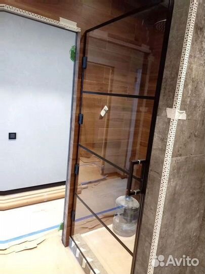 Стеклянная дверь по Вашему проекту