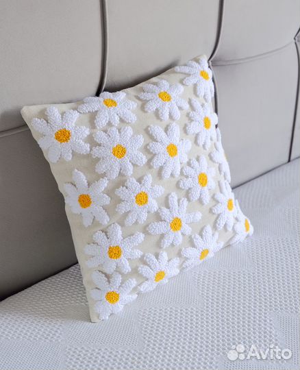 Наволочка на подушку декоративная,ковровая вышивка
