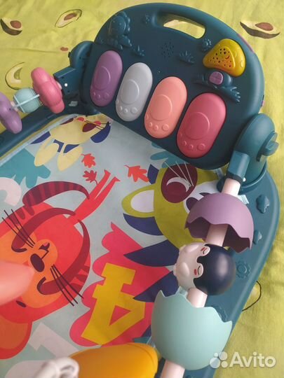 Развивающий коврик с пианино