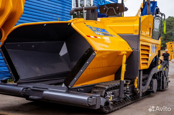 Асфальтобетоноукладчик XCMG RP603, 2022