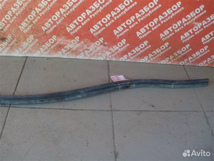 Уплотнитель капота LADA Largus R90 VAZ-21129 2019