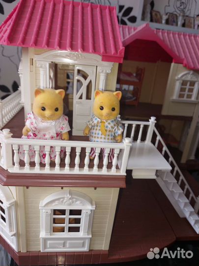 Домик для Sylvanian Families