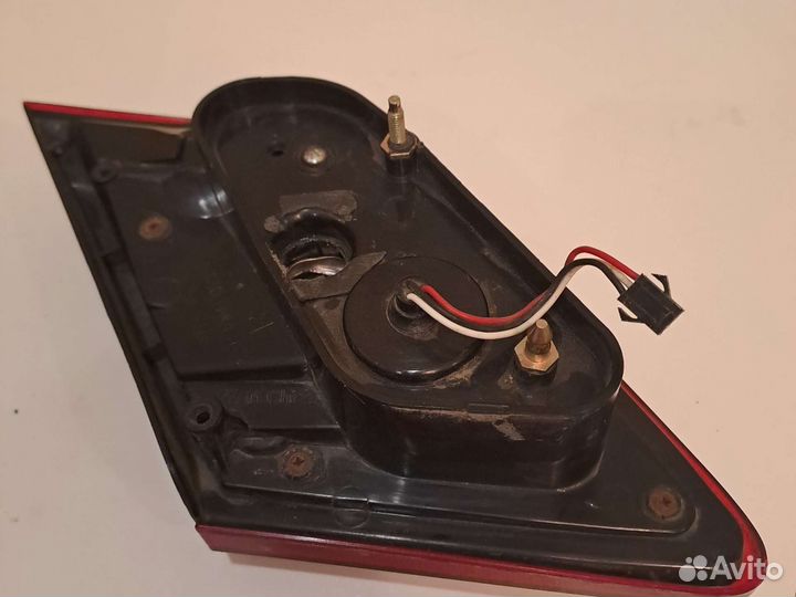 Задний правый внутренний фонарь Camry V40