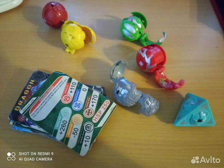 Бакуганы вместе с кейсами