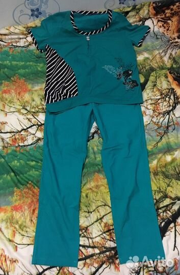 Женский костюм