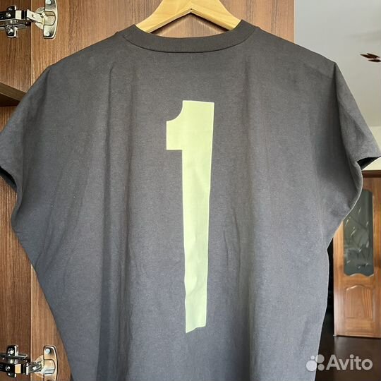 Футболка yzy One Vultures оригинал