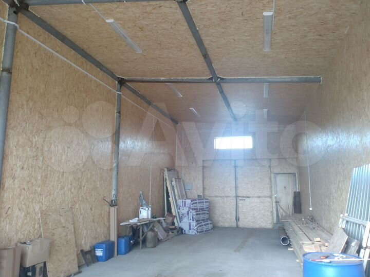 Гараж, > 30 м²