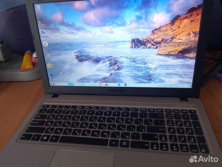 Ноутбук asus