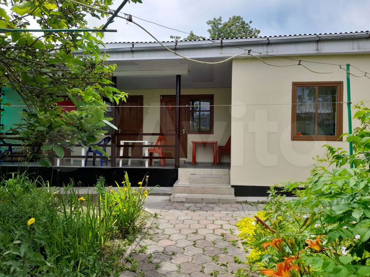 Комната 12 м² в 6-к., 1/1 эт.