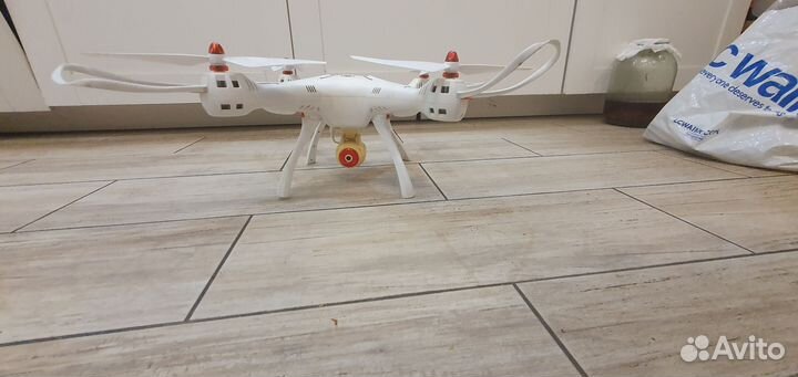 Квадрокоптер syma x8