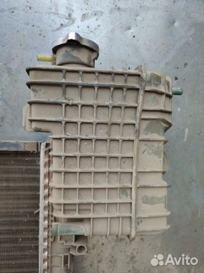 Радиатор двс Mercedes-Benz Vito W638