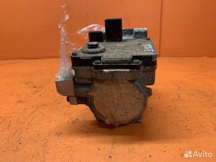 Компрессор кондиционера Toyota Highlander XU20 3.3