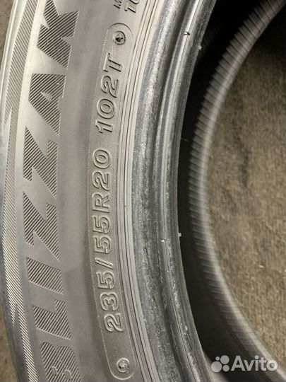 Bridgestone Blizzak DM-V2 235/55 R20