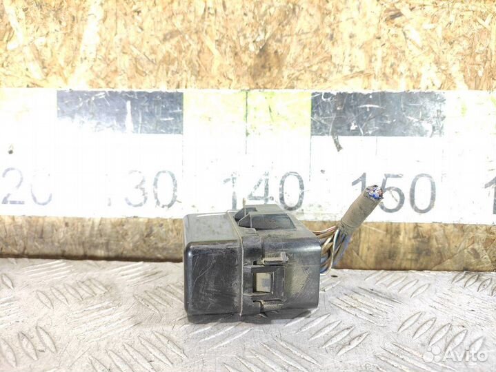 Блок предохранителей моторный Mitsubishi L200 2006