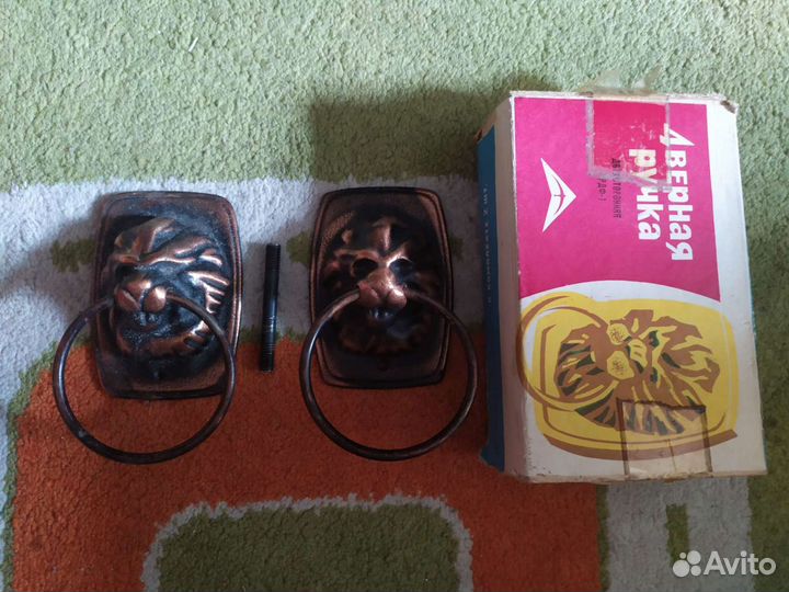 Дверные ручки