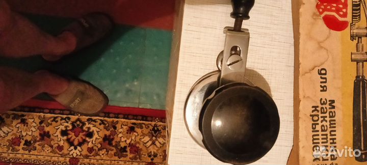 Машинка для закатки жестяных банок СССР