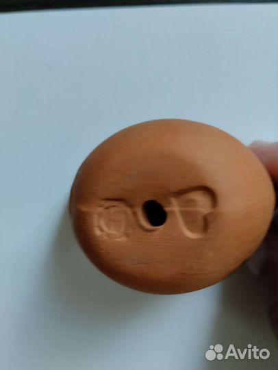 Глиняная свистулька птички из крепости в Копорье