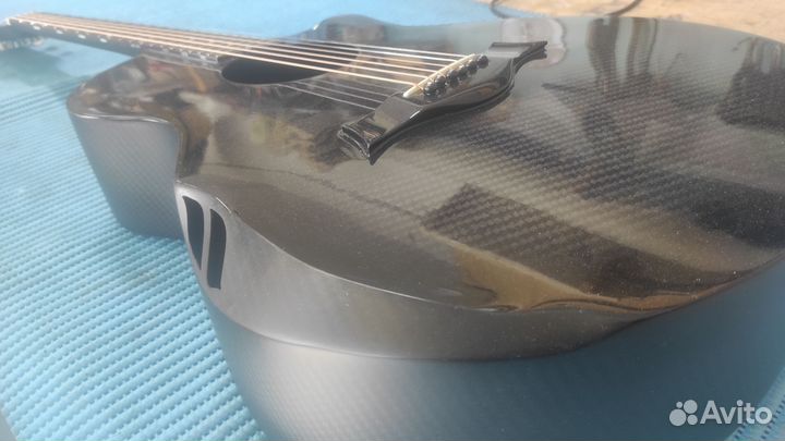 Акустическая гитара