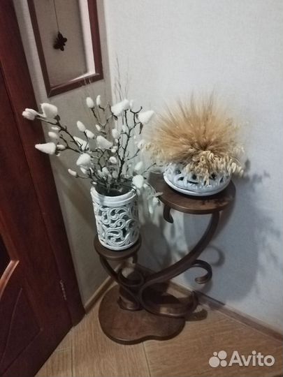 Комплект кресло-качалка и подставка под цветы