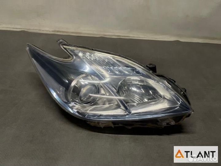 Фара передняя правая toyota prius