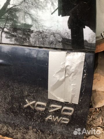Вольво хс70-2004 стекло двери багажника
